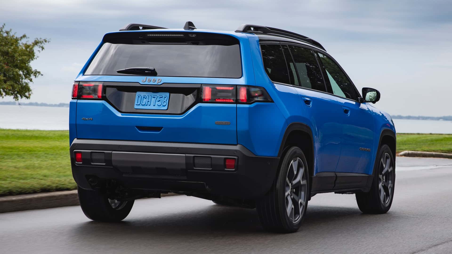 Nuevo Jeep Cherokee 2026, vista trasera Nuevo Jeep Cherokee 2026, vista trasera