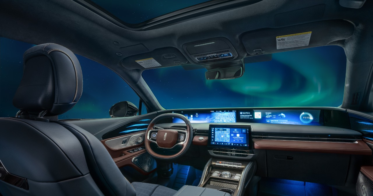 Interior del Lincoln Nautilus Black Label 2026 inspirado en la Aurora Boreal 4