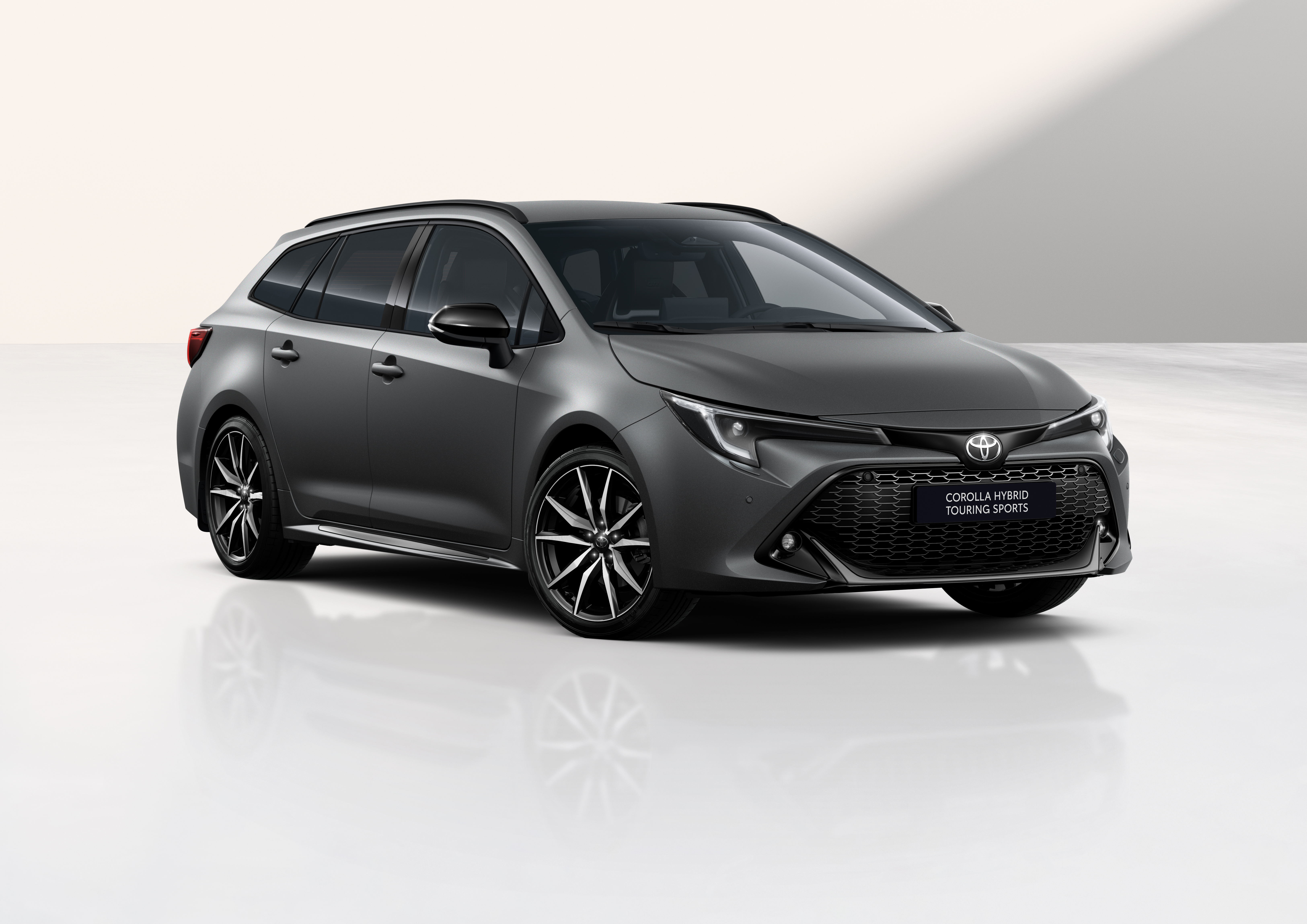 Corolla Touring Sports en nuevo mate Onyx Grey