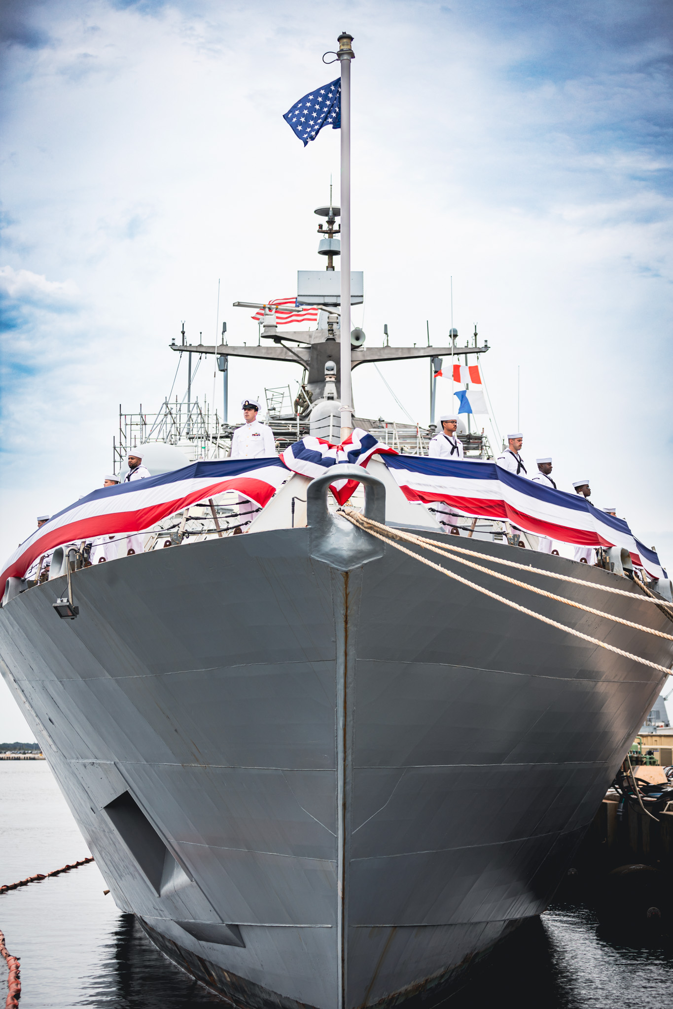 La Marina estadounidense ha retirado del servicio el USS Milwaukee, que costó 437 millones de dólares y ayudó a incautar 954 kg de cocaína por valor de 30 millones de dólares.