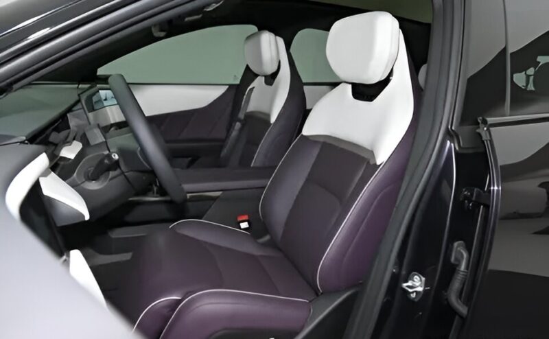 Mazda EZ-60 interior Mazda EZ-60 interior