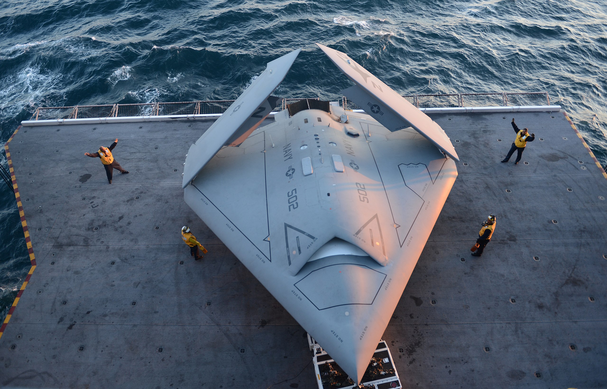 Un misterioso dron furtivo similar al Northrop Grumman X-47B ha sido visto en China - hay tres versiones de lo que podría ser-9 Un misterioso dron furtivo similar al Northrop Grumman X-47B ha sido visto en China - hay tres versiones de lo que podría ser-9
