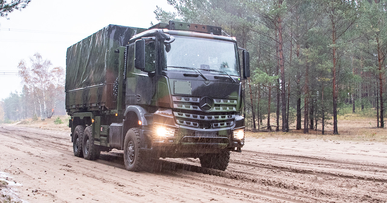 Camión militar Mercedes-Benz Arocs todoterreno Camión militar Mercedes-Benz Arocs todoterreno