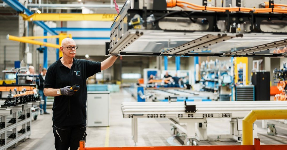 Ilustración: Daimler Truck Reacondicionamiento de baterías en la instalación de Mercedes-Benz