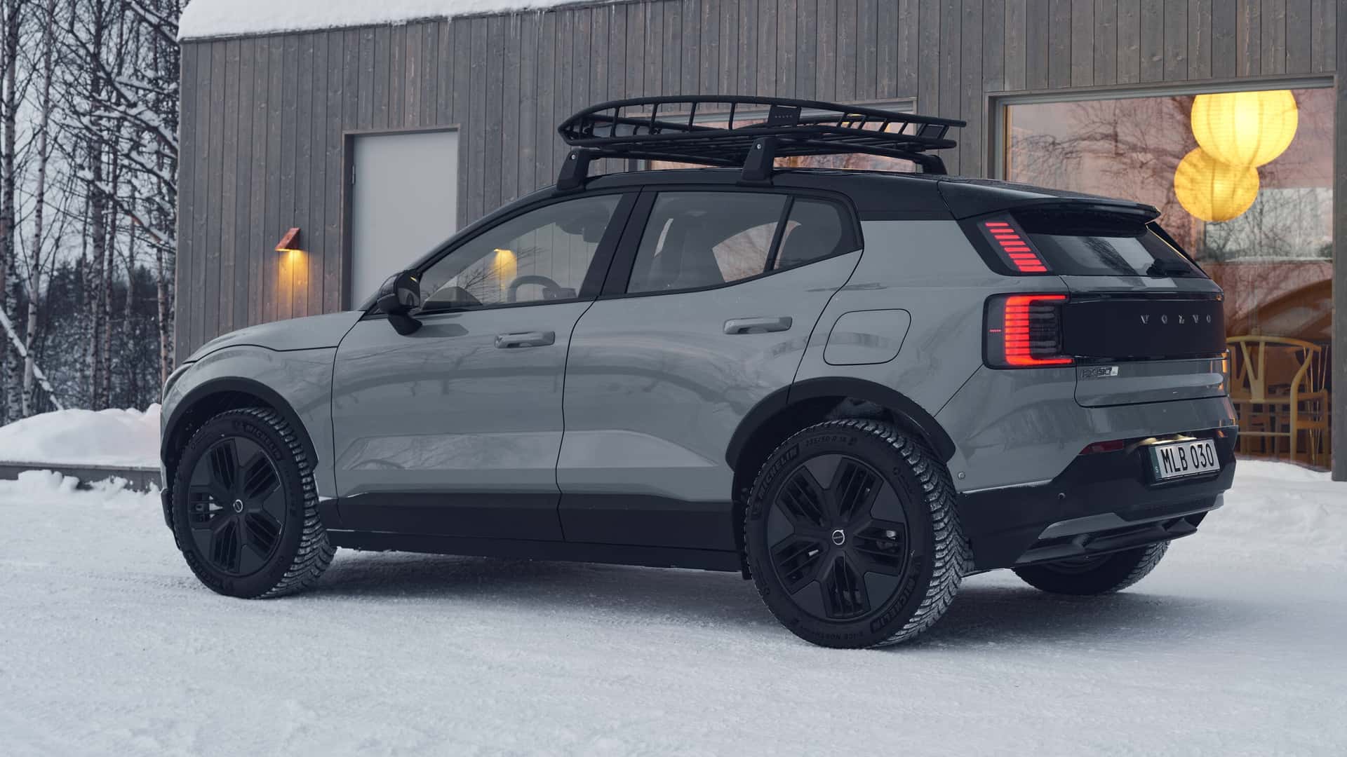 Volvo EX30 Cross Country en plena naturaleza Volvo EX30 Cross Country en plena naturaleza