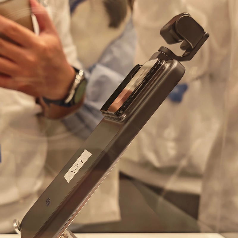 Imagen del Honor Robot Phone 3