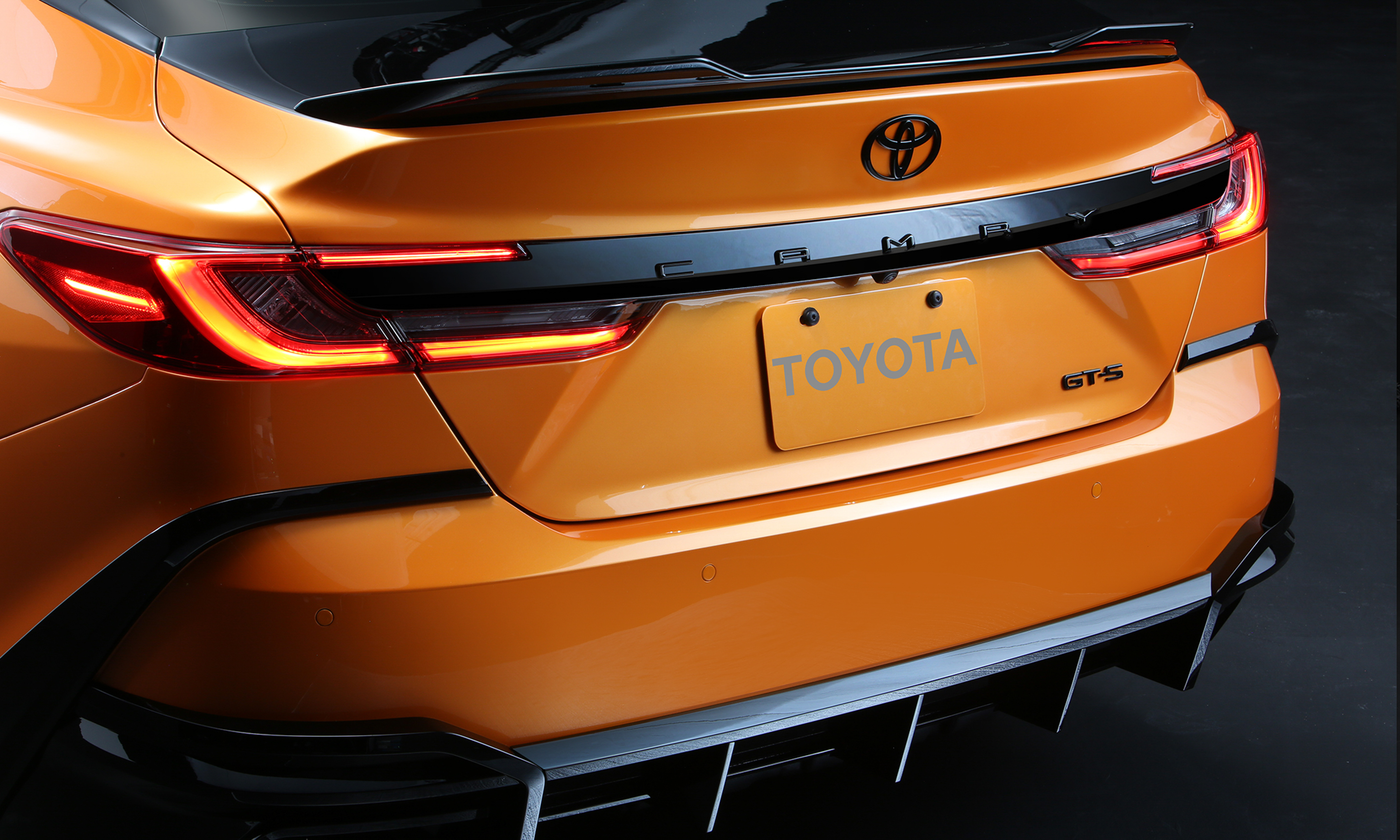 Detalles exteriores del Toyota Camry GT-S Detalles exteriores del Toyota Camry GT-S