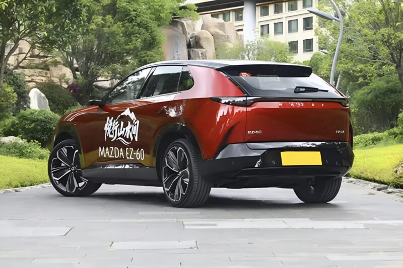 Diseño del frontal del Mazda EZ-60