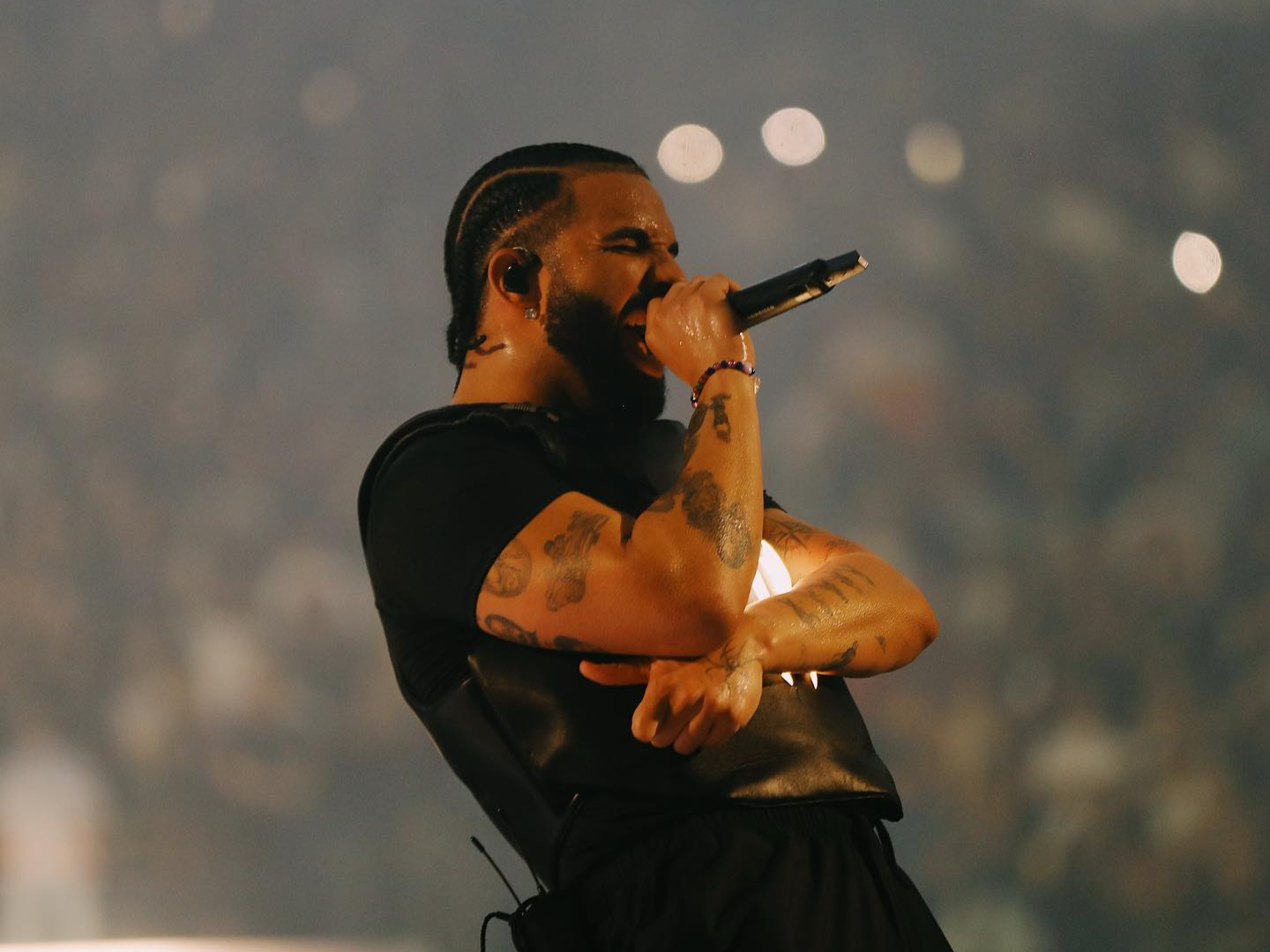 Drake confunde el debate sobre la inteligencia artificial en 'Push Ups' con el deep fake Drake confunde el debate sobre la inteligencia artificial en 'Push Ups' con el deep fake