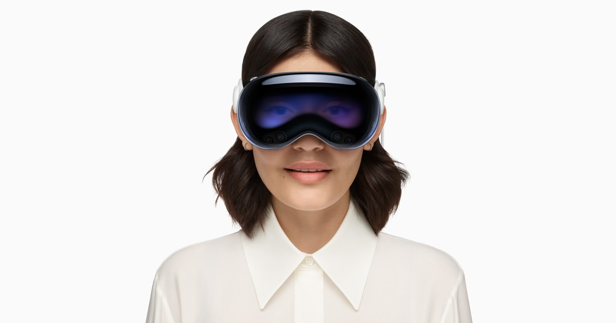 Bloomberg: Apple está desarrollando una versión económica de sus auriculares Vision Pro, que podría salir a la venta el año que viene. Bloomberg: Apple está desarrollando una versión económica de sus auriculares Vision Pro, que podría salir a la venta el año que viene.
