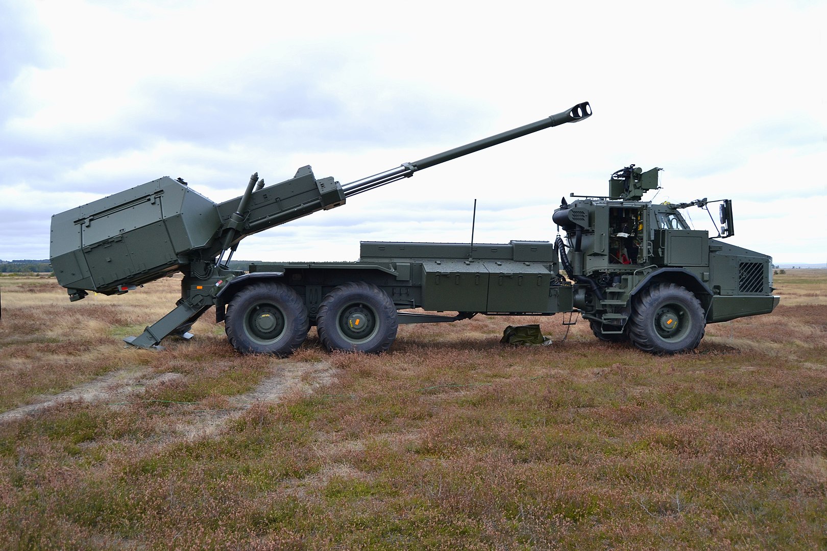 Sistema de artillería autopropulsada sueca de 155 mm Archer