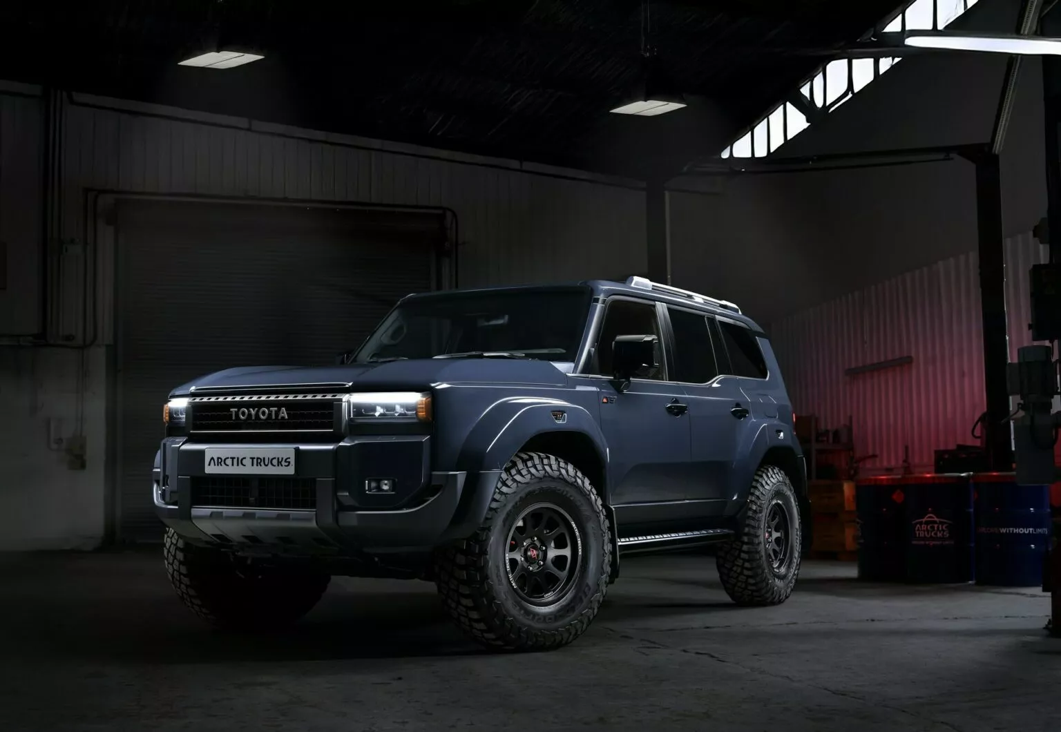 Toyota Land Cruiser 250 AT37 con mayor distancia al suelo