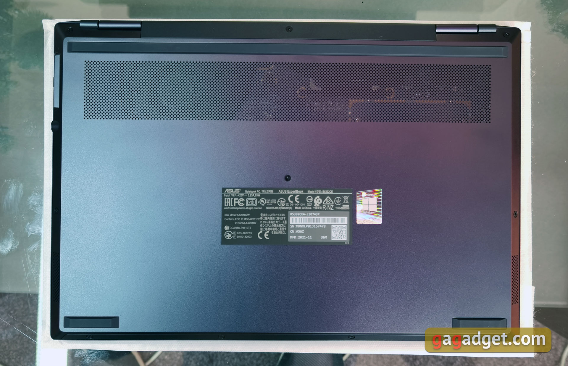Análisis del ASUS ExpertBook B5: un portátil de negocios fiable con una impresionante duración de la batería-20 Análisis del ASUS ExpertBook B5: un portátil de negocios fiable con una impresionante duración de la batería-20