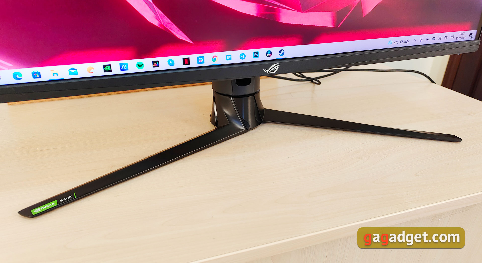 Revisión de ASUS ROG Swift PG32UQ: monitor de juegos 4K de punto cuántico-4 Revisión de ASUS ROG Swift PG32UQ: monitor de juegos 4K de punto cuántico-4