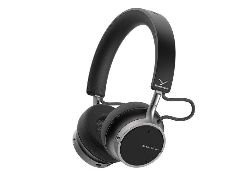 Vista en perspectiva de los auriculares Beyerdynamic Aventho 100 negros Vista en perspectiva de los auriculares Beyerdynamic Aventho 100 negros