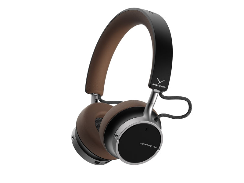Una vista en perspectiva de los auriculares Beyerdynamic Aventho 100 marrones Una vista en perspectiva de los auriculares Beyerdynamic Aventho 100 marrones
