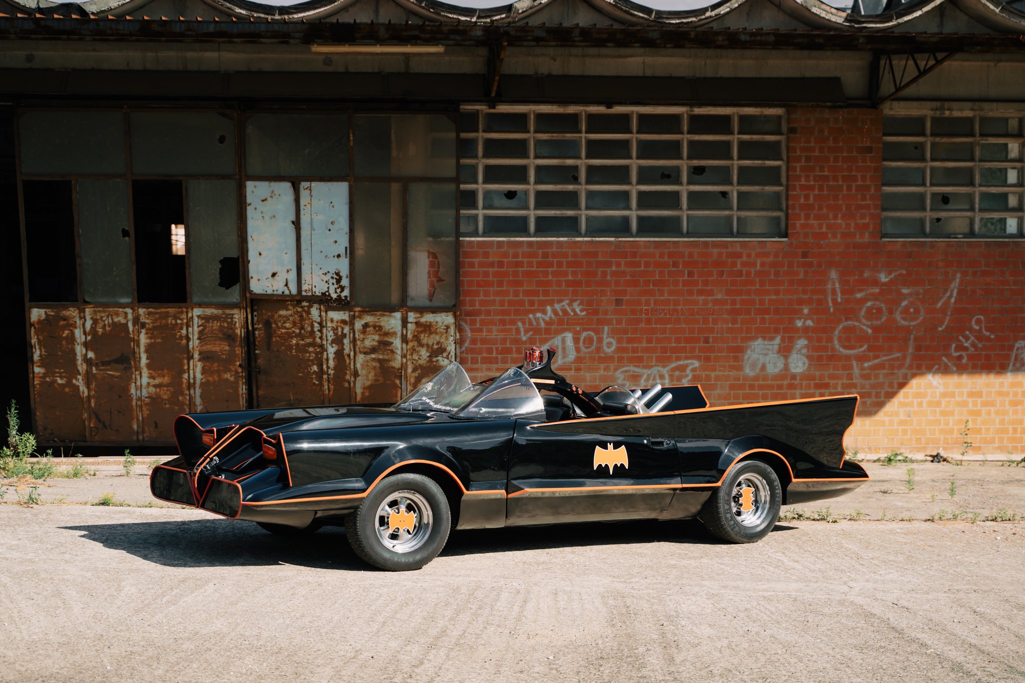 Una réplica del Batmobile utilizada por Adam West Una réplica del Batmobile utilizada por Adam West