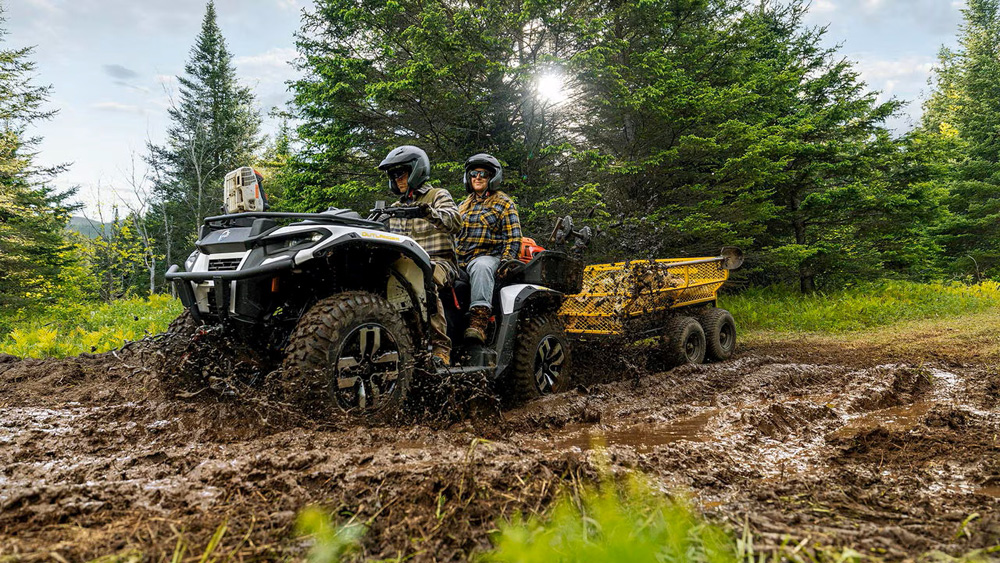 Can-Am Outlander Eléctrico ATV en acción