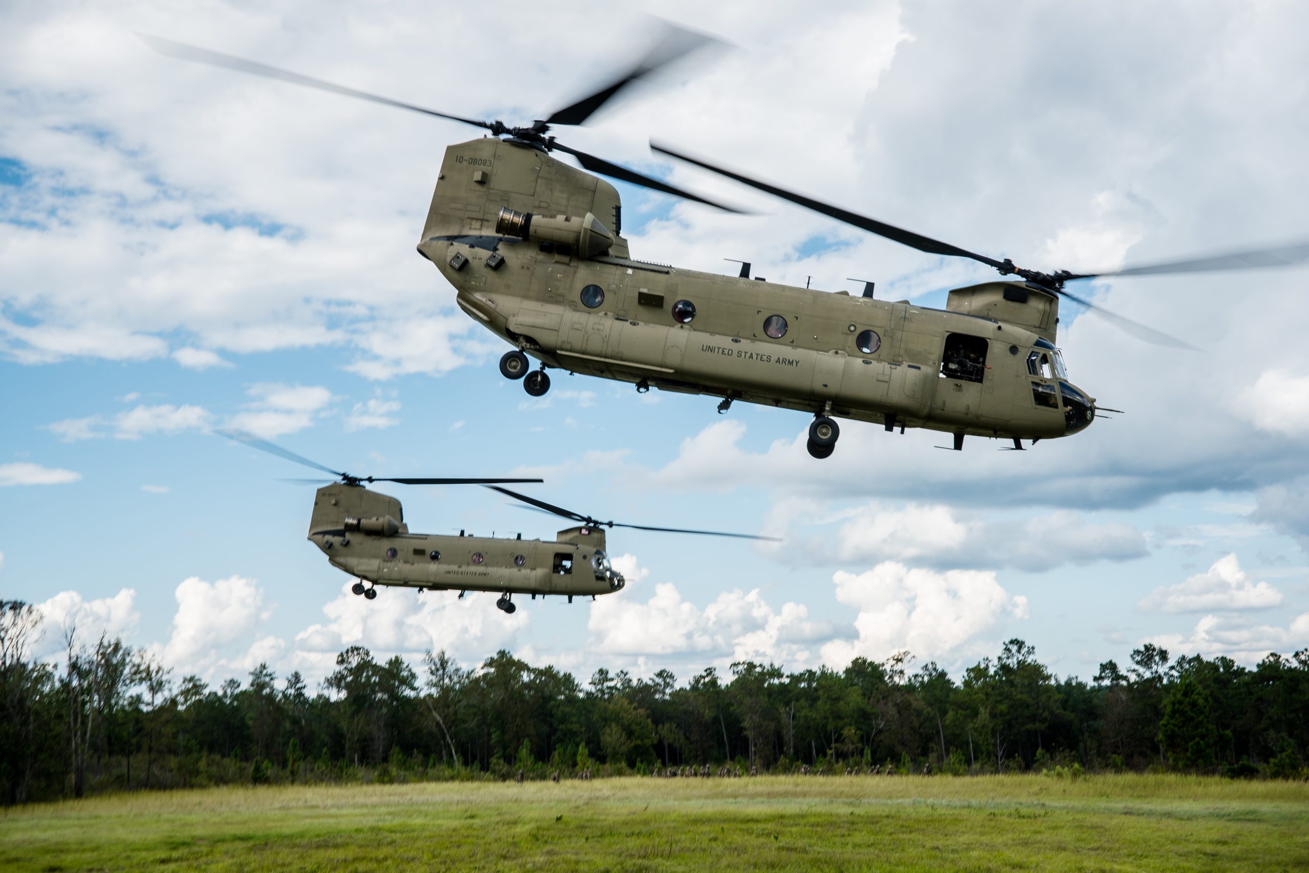 Alemania desplegará 60 helicópteros CH-47F Chinook cerca de Berlín junto con el sistema de defensa antimisiles Arrow-3