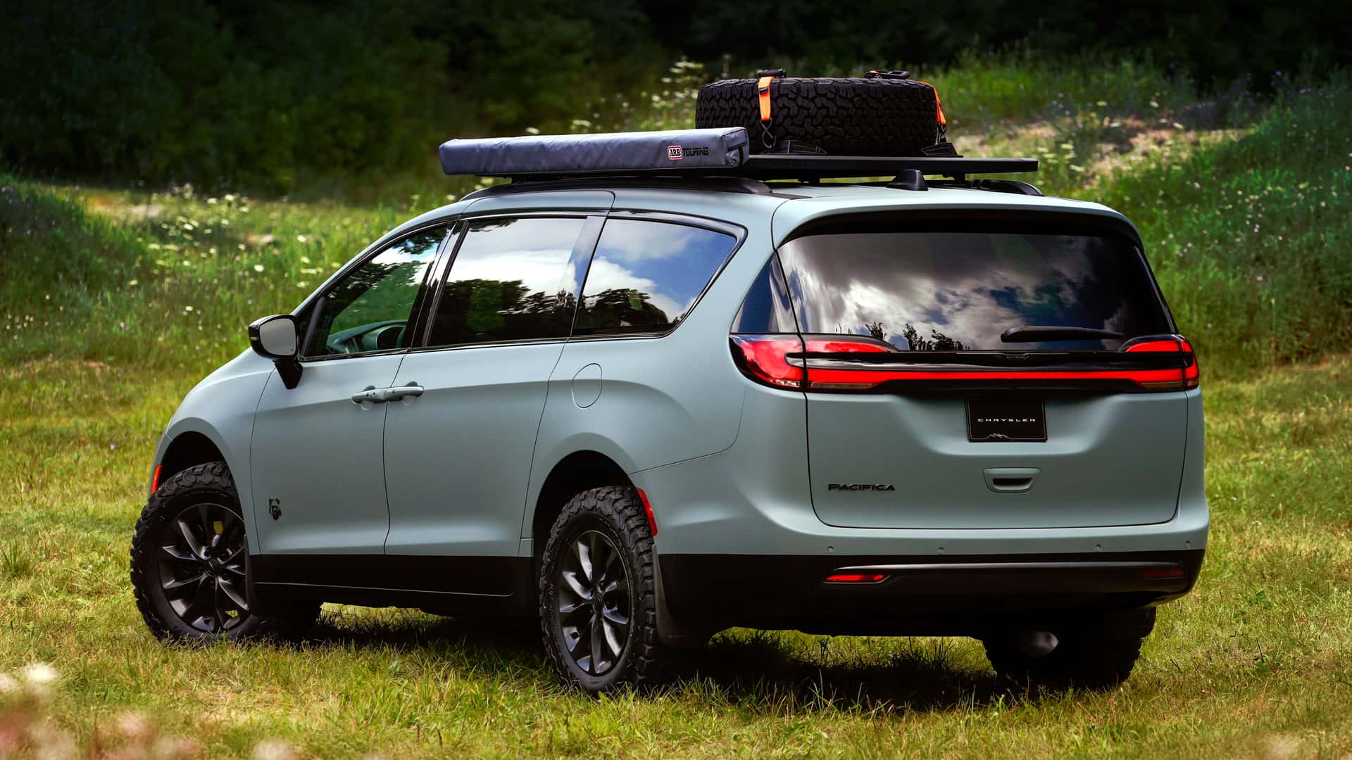 Chrysler Pacifica Grizzly Peak Vista Lateral Chrysler Pacifica Grizzly Peak Vista Lateral