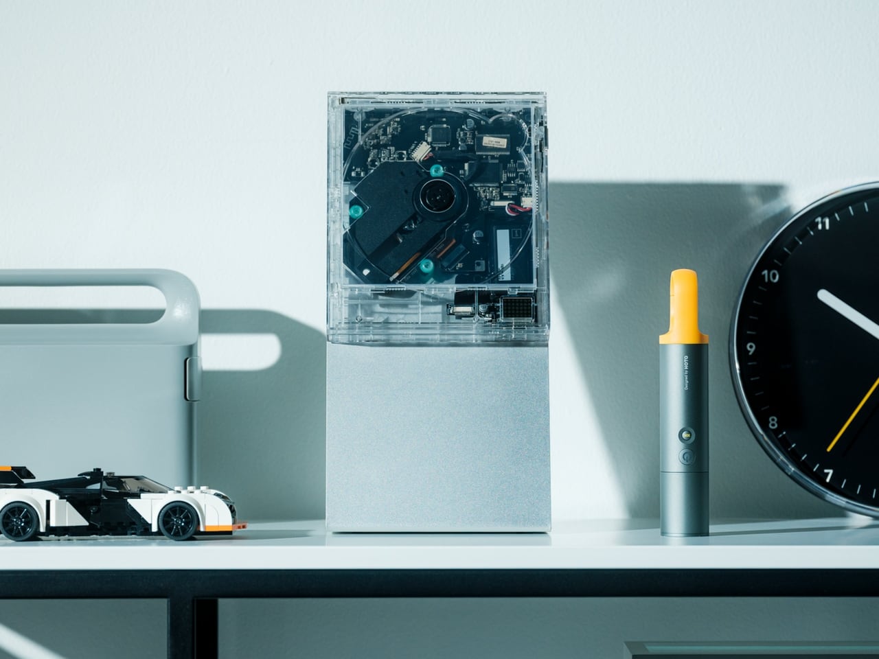 Reproductor de CD ClearFrame transparente con rotación de disco