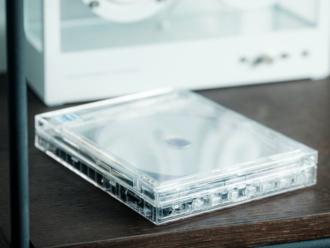 El aspecto elegante de un reproductor de CD ClearFrame