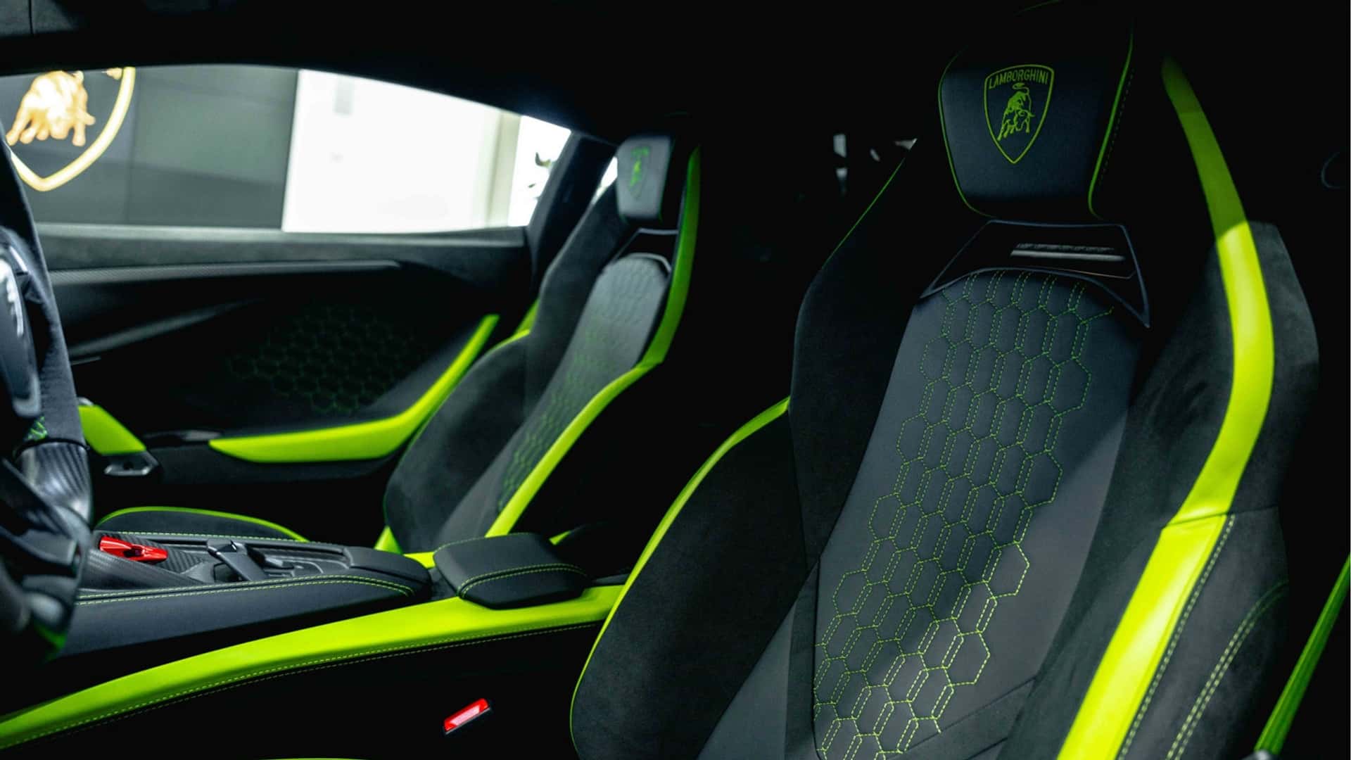 Interior del Lamborghini Revuelto. Interior del Lamborghini Revuelto.