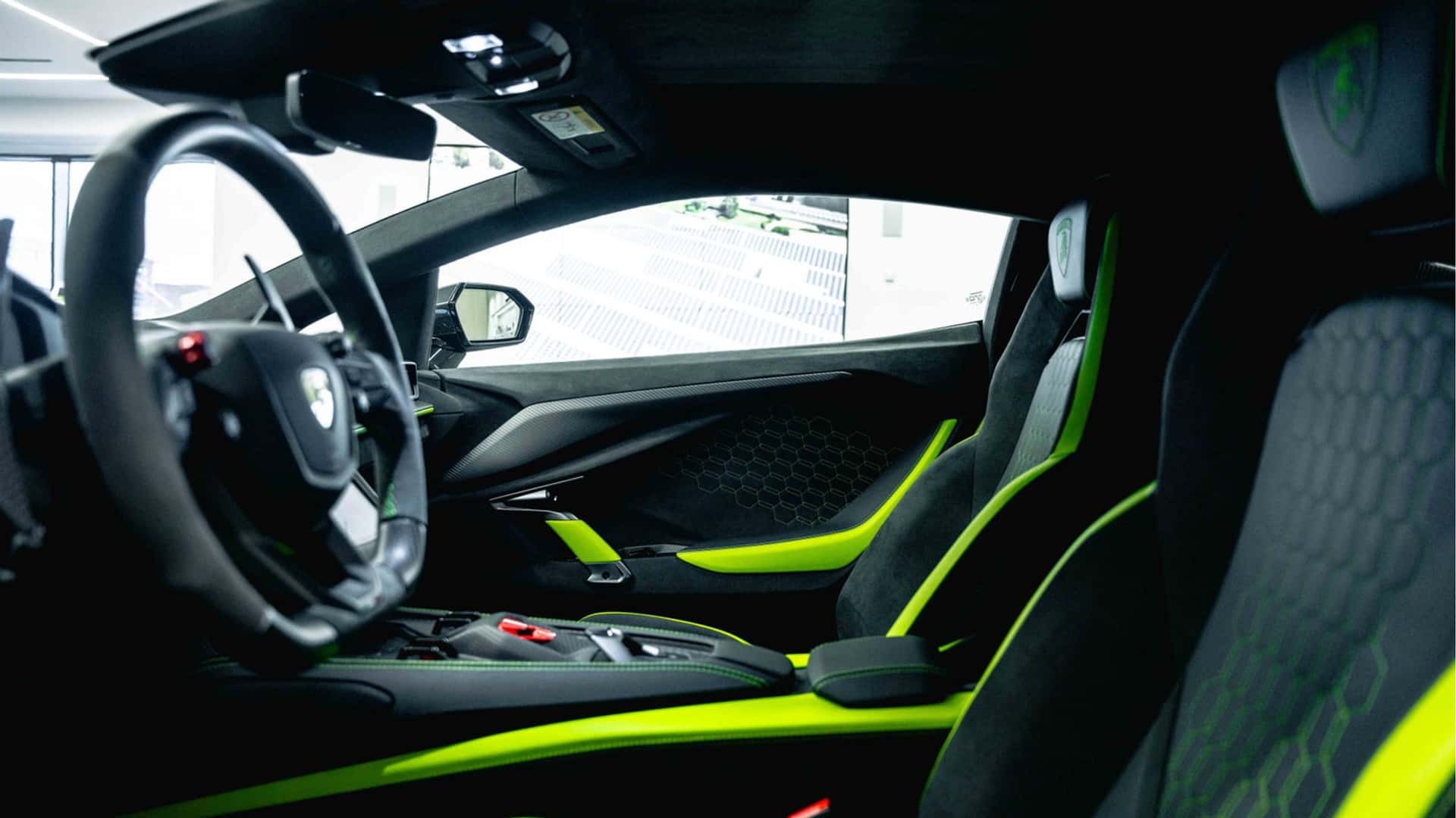 Interior del Lamborghini Revuelto. Interior del Lamborghini Revuelto.