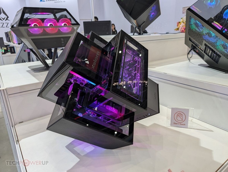 Interior del Cube Case por Azza Interior del Cube Case por Azza