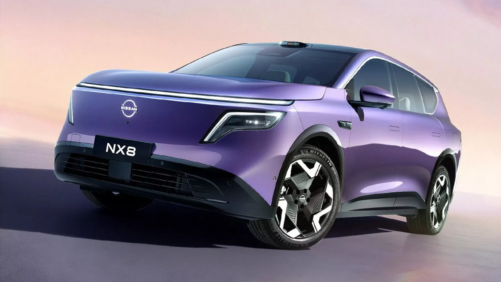 Vista frontal del Nissan NX8 con faros OLED