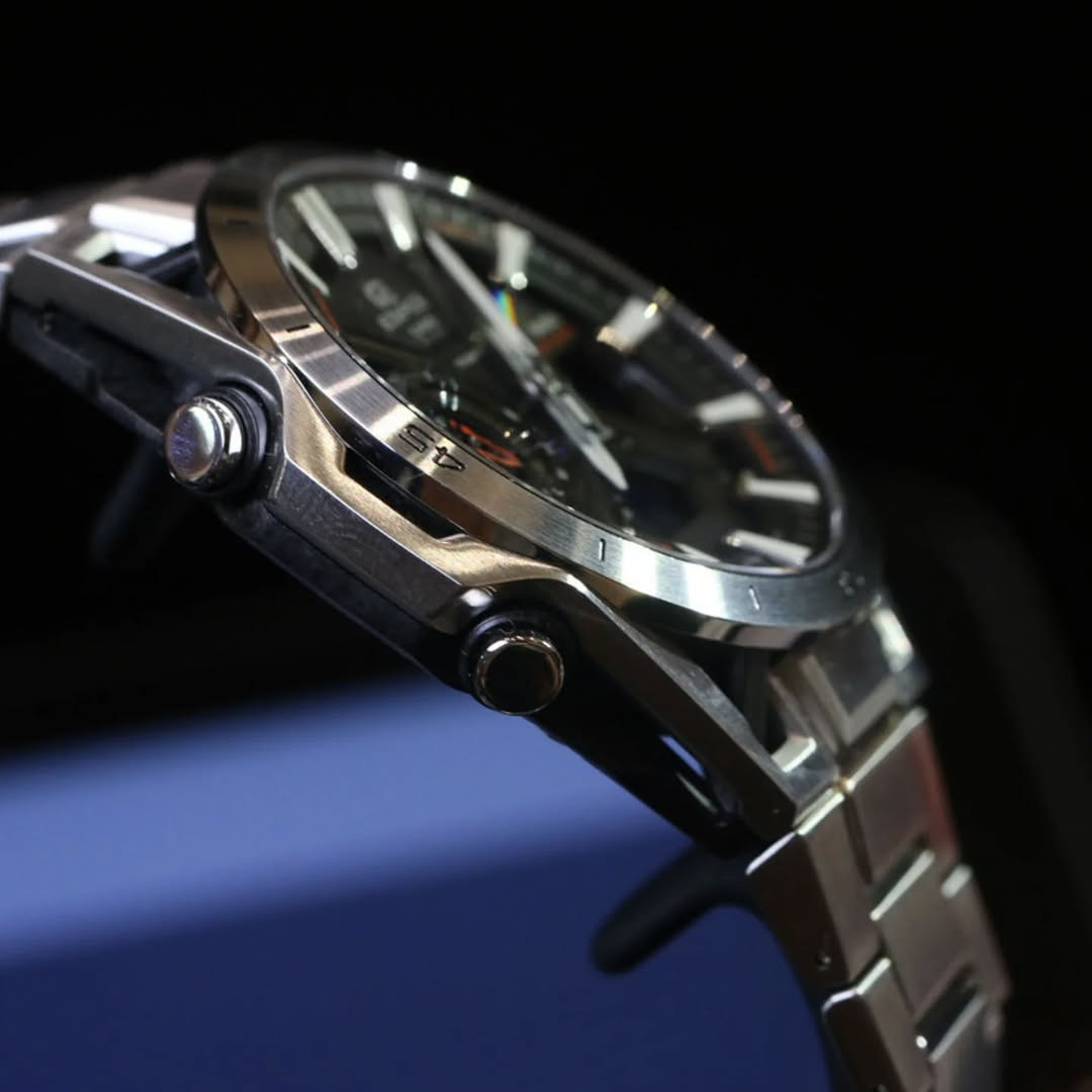 Reloj Casio con componentes internos Reloj Casio con componentes internos