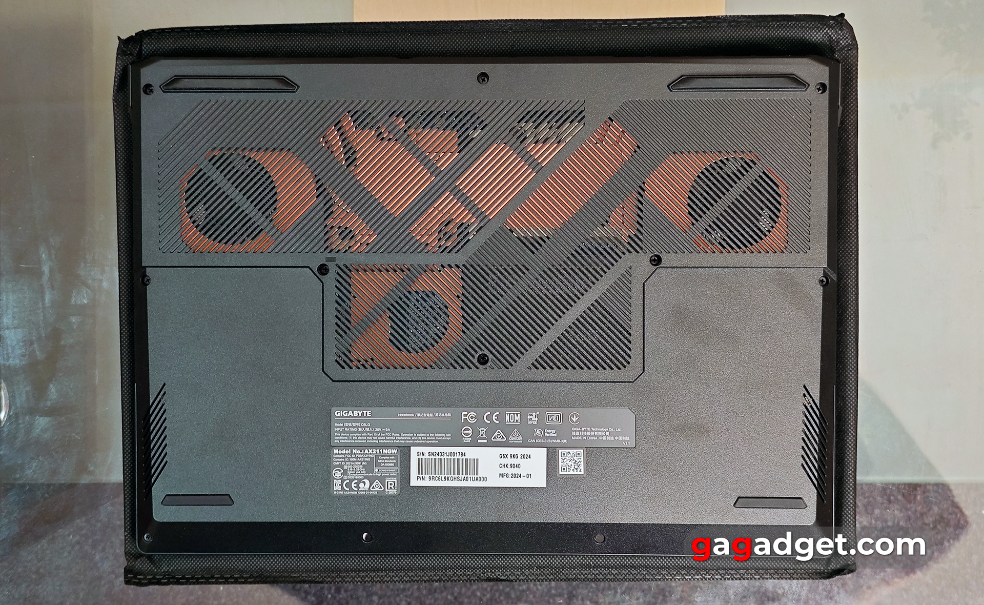 Огляд Gigabyte G6X 9KG (2024) Огляд Gigabyte G6X 9KG (2024)