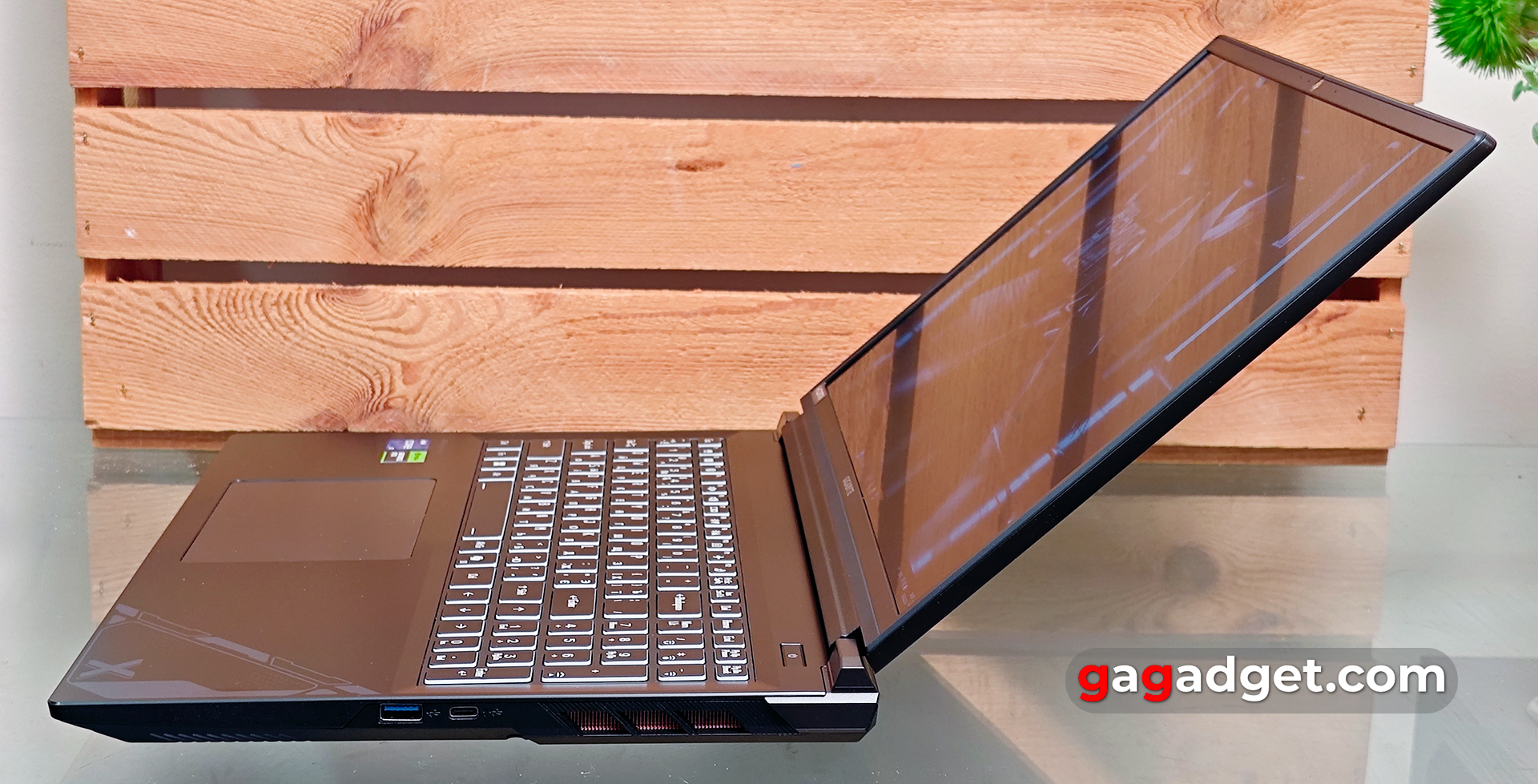 Огляд Gigabyte G6X 9KG (2024) Огляд Gigabyte G6X 9KG (2024)