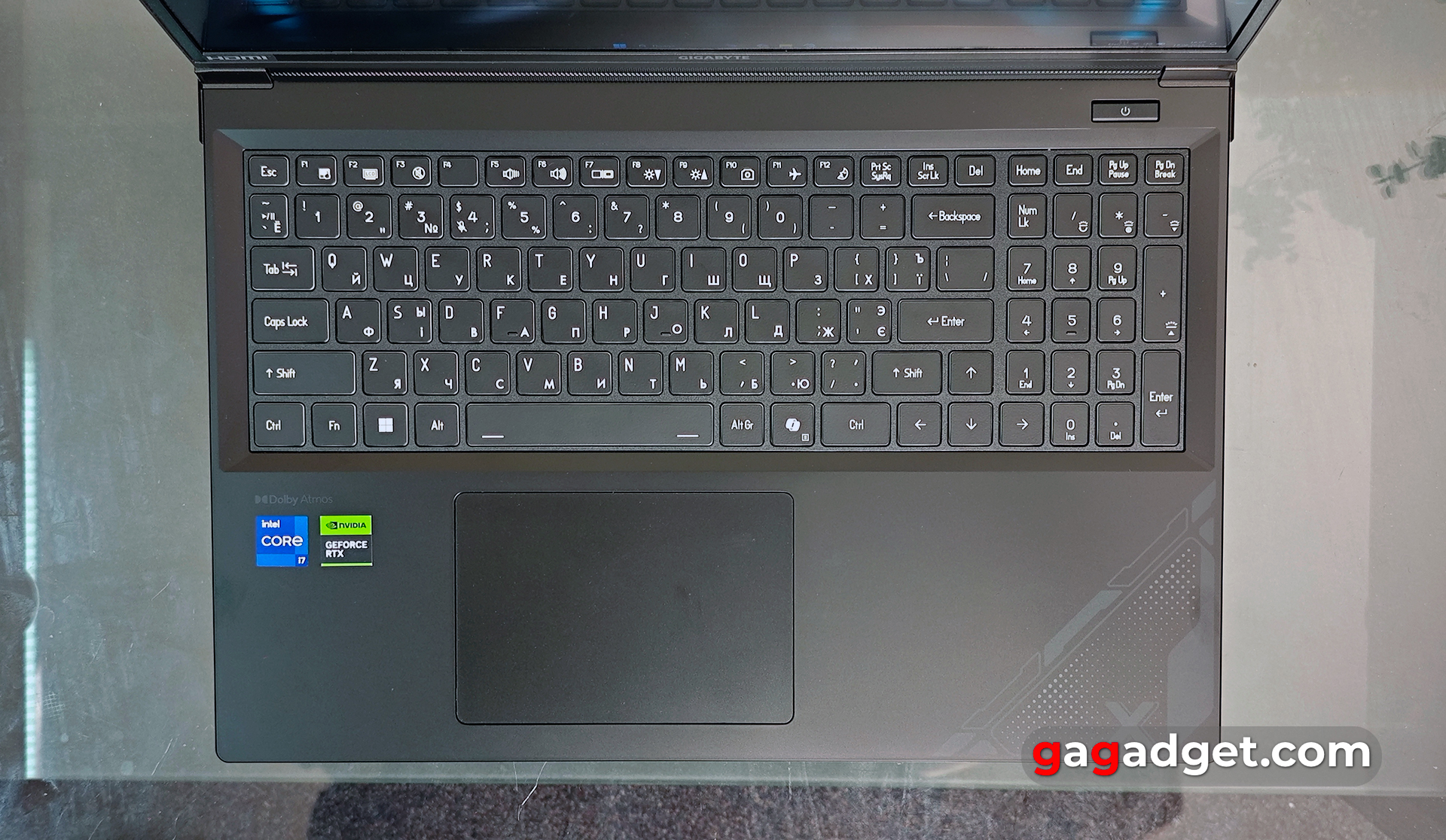 Огляд Gigabyte G6X 9KG (2024) Огляд Gigabyte G6X 9KG (2024)