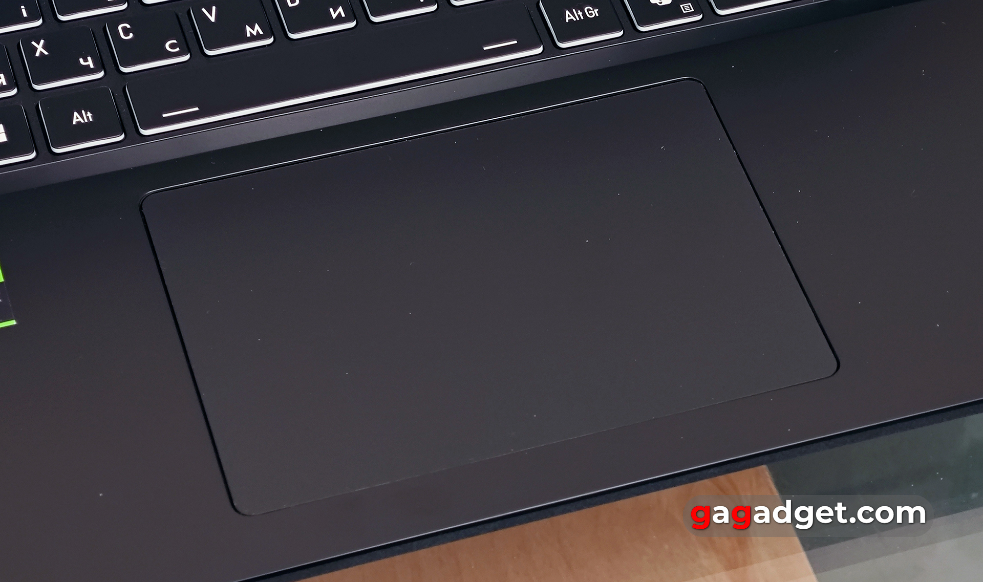 Огляд Gigabyte G6X 9KG (2024) Огляд Gigabyte G6X 9KG (2024)