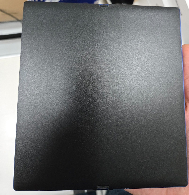 Una foto de la nueva unidad de cámara del Galaxy Z Fold 7