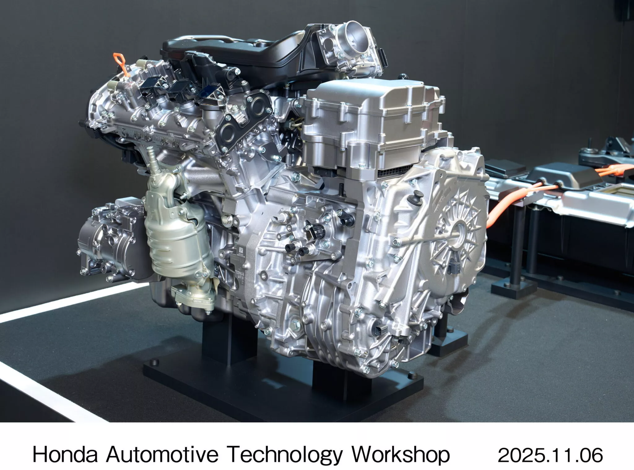 Elementos del nuevo sistema híbrido de Honda en el stand