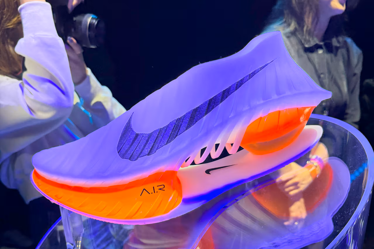 Nike ha utilizado la inteligencia artificial para desarrollar una colección de zapatillas A.I.R. para atletas profesionales de cara a los Juegos Olímpicos de París.-5 Nike ha utilizado la inteligencia artificial para desarrollar una colección de zapatillas A.I.R. para atletas profesionales de cara a los Juegos Olímpicos de París.-5