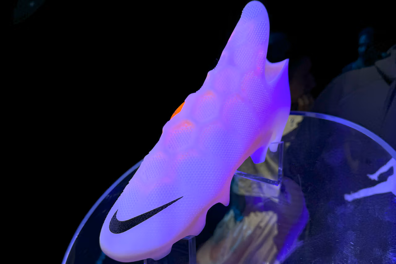 Nike ha utilizado la inteligencia artificial para desarrollar una colección de zapatillas A.I.R. para atletas profesionales de cara a los Juegos Olímpicos de París.-8 Nike ha utilizado la inteligencia artificial para desarrollar una colección de zapatillas A.I.R. para atletas profesionales de cara a los Juegos Olímpicos de París.-8