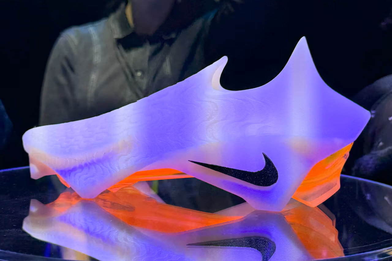 Nike ha utilizado la inteligencia artificial para desarrollar una colección de zapatillas A.I.R. para atletas profesionales de cara a los Juegos Olímpicos de París.-10 Nike ha utilizado la inteligencia artificial para desarrollar una colección de zapatillas A.I.R. para atletas profesionales de cara a los Juegos Olímpicos de París.-10