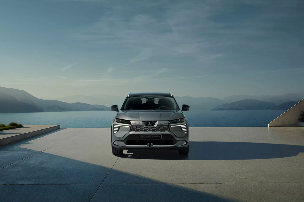 Mitsubishi Eclipse Cross Crossover Eléctrico Lateral Mitsubishi Eclipse Cross Crossover Eléctrico Lateral