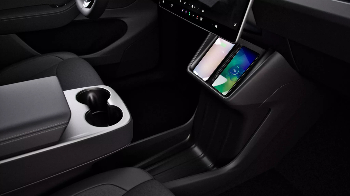 Controles del Tesla Model Y Standard