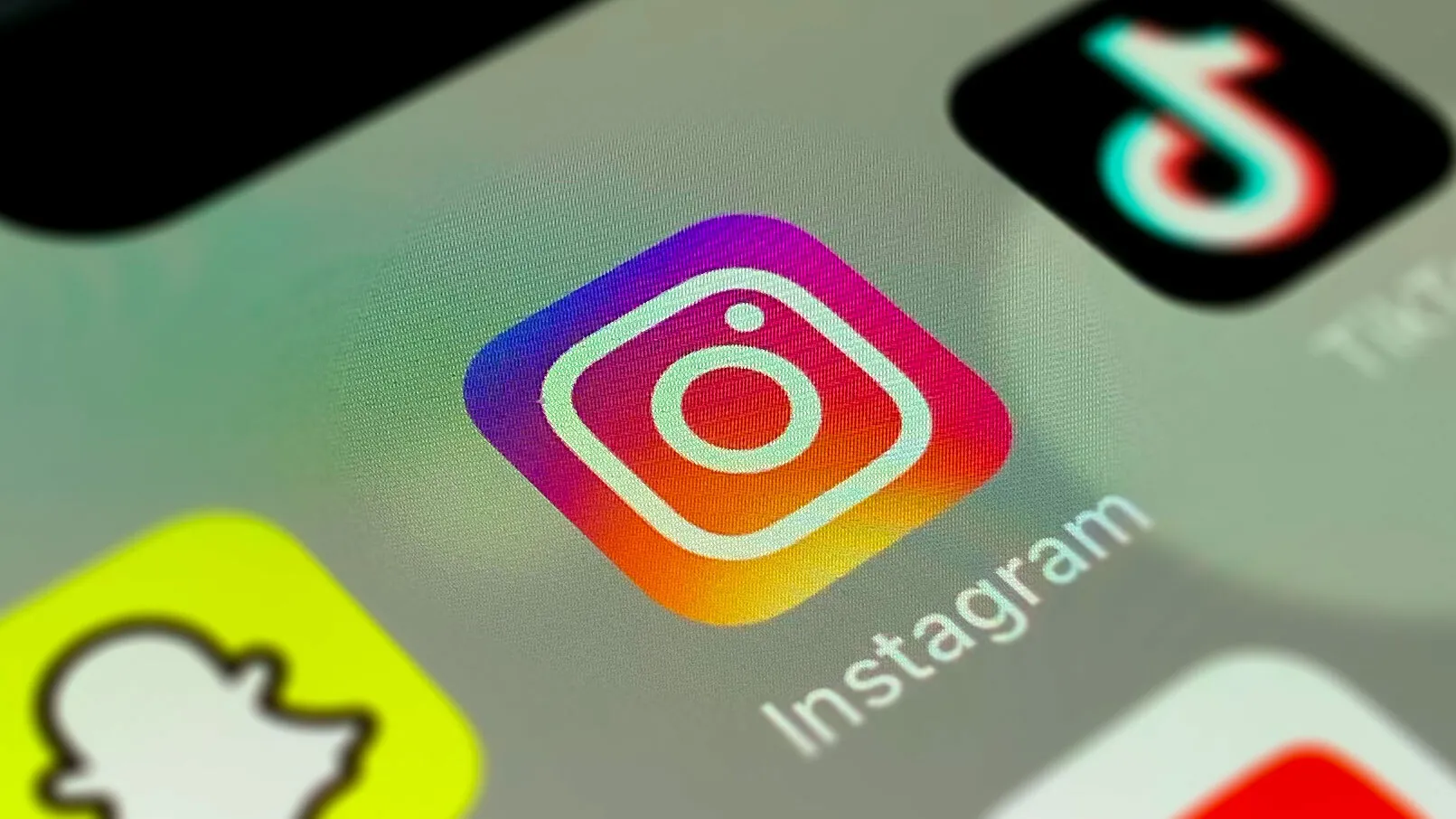 Instagram está desarrollando "AI friends" personalizables: chatbots personalizados para socializar Instagram está desarrollando "AI friends" personalizables: chatbots personalizados para socializar