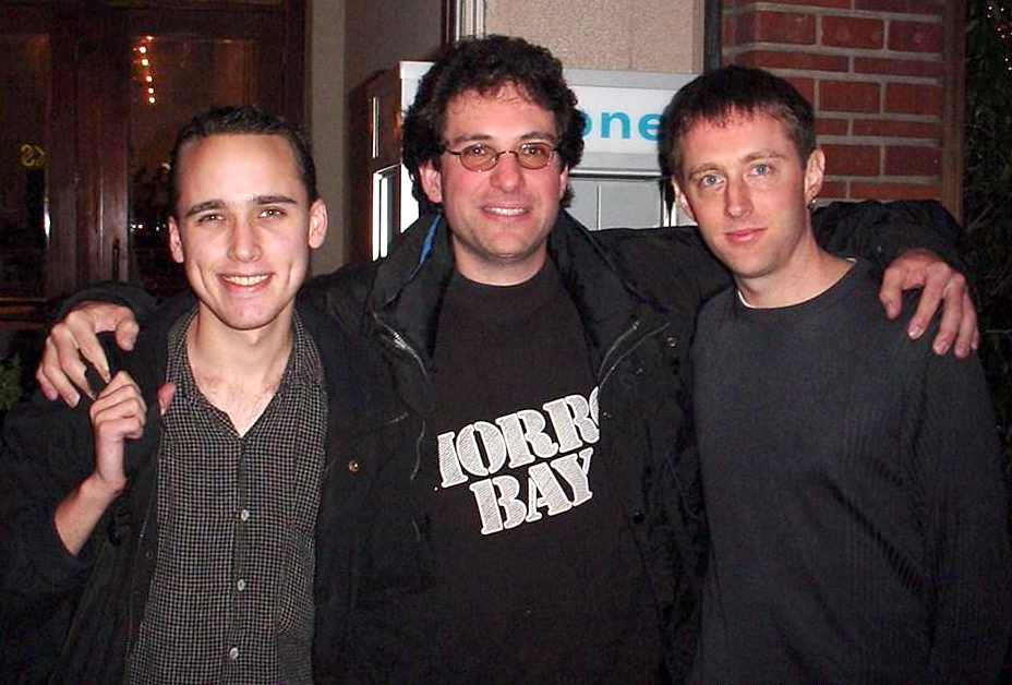 El hacker Adrian Lamo (detenido en 2003), Kevin Mitnick y el hacker Kevin Poulsen (excarcelado en 1996) - foto de alrededor de 2001. Ilustración: Wikipedia