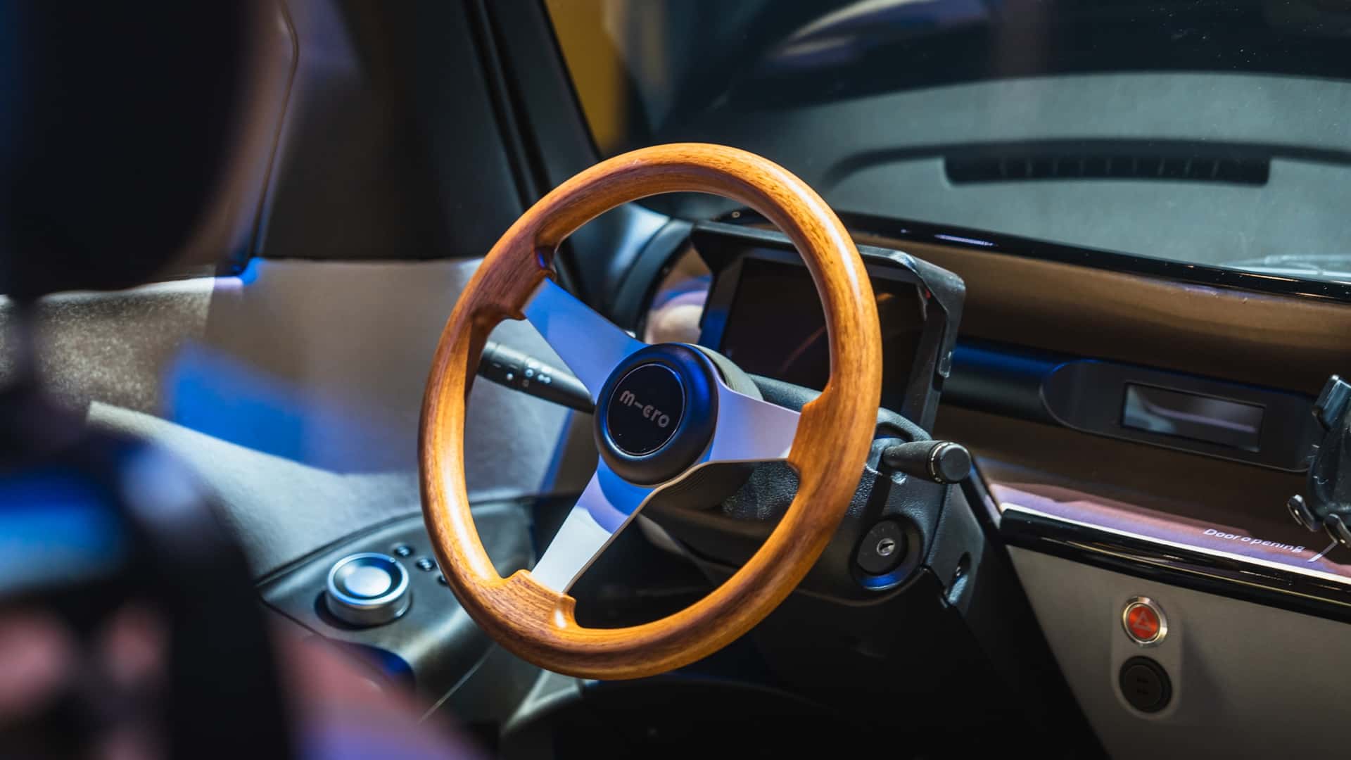 Microlino Spider en el Salón del Automóvil de Bruselas 2025 - vista 1