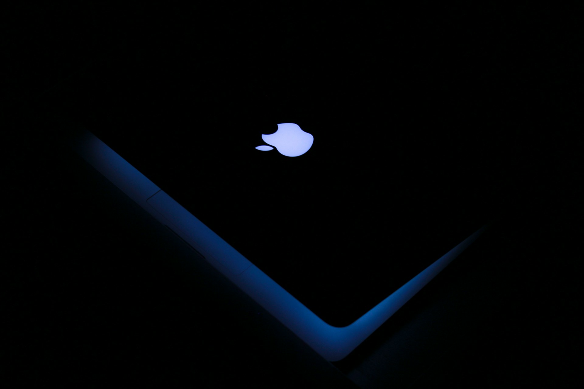Apple ha lanzado modelos de lenguaje OpenELM compactos para ejecutarlos en gadgets