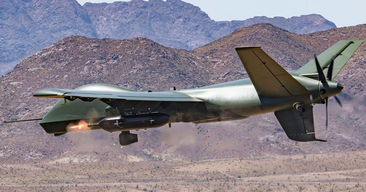 GA-ASI ha presentado imágenes de pruebas de combate del ultramoderno UAV Mojave, equipado con dos ametralladoras rotativas y 16 misiles AGM-114 Hellfire. GA-ASI ha presentado imágenes de pruebas de combate del ultramoderno UAV Mojave, equipado con dos ametralladoras rotativas y 16 misiles AGM-114 Hellfire.