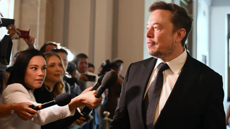 Elon Musk califica la IA de "dañina para la humanidad" y pide que se regule la tecnología Elon Musk califica la IA de "dañina para la humanidad" y pide que se regule la tecnología
