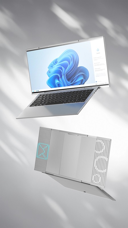 Pantalla del portátil Compal cuando está extendida Pantalla del portátil Compal cuando está extendida