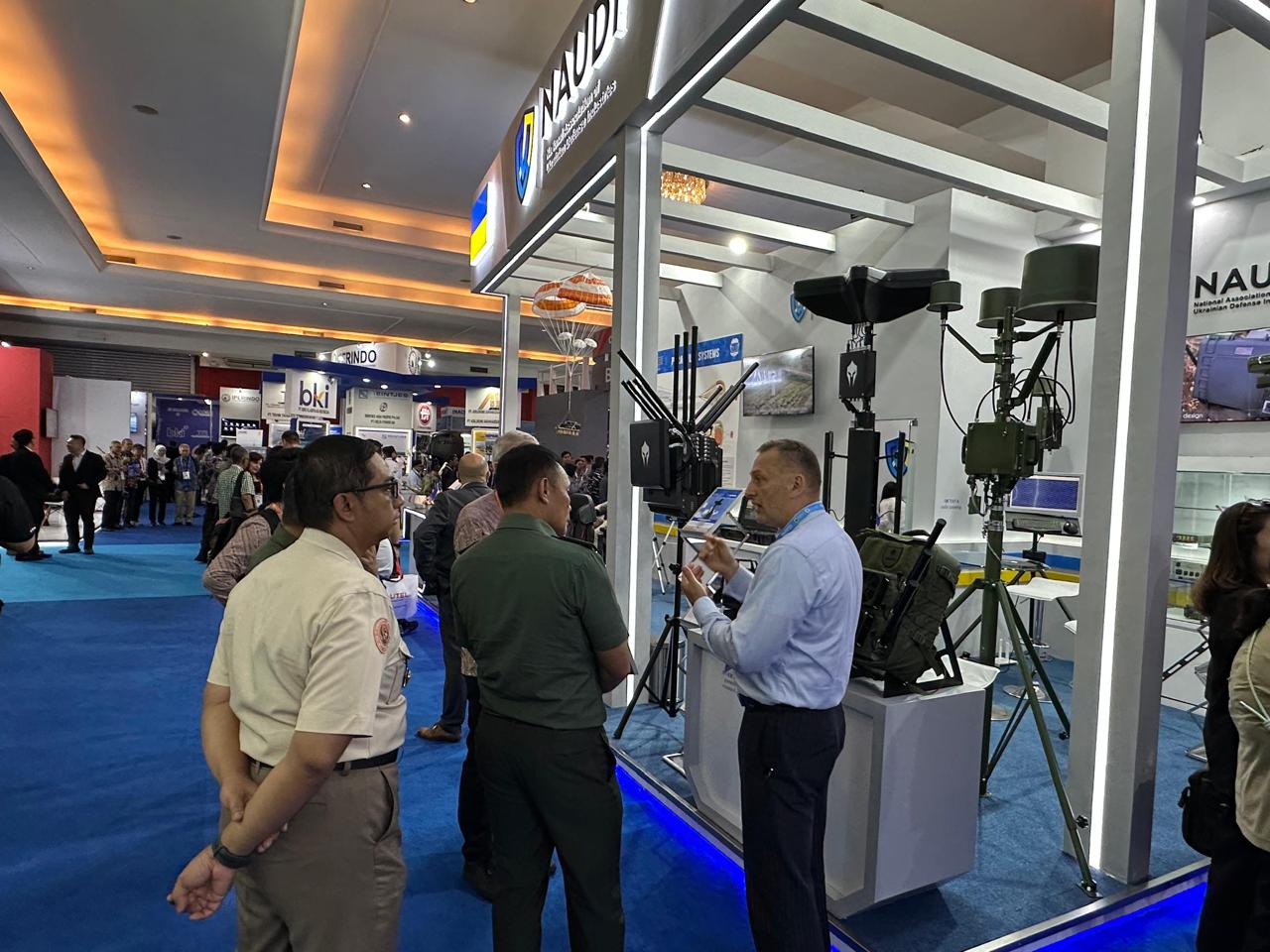 Stand ucraniano en el Indo Defence Expo Forum en Indonesia